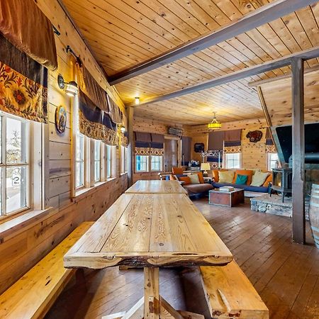 Flying Stag: Main Lodge Government Camp Esterno foto