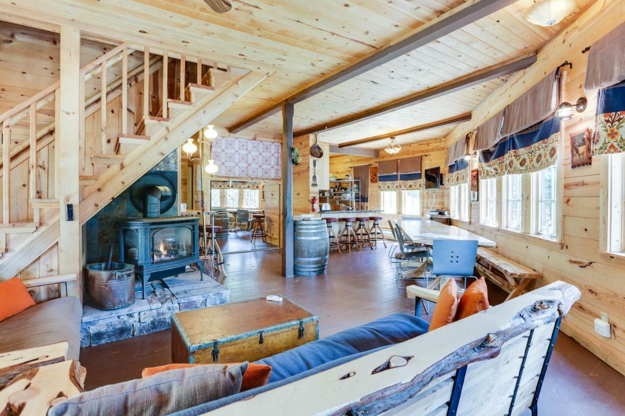 Flying Stag: Main Lodge Government Camp Esterno foto
