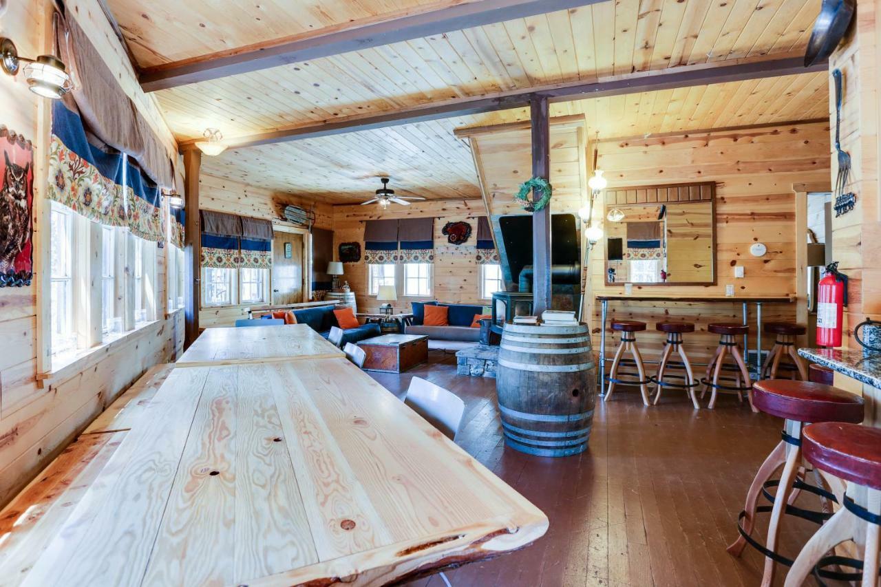 Flying Stag: Main Lodge Government Camp Esterno foto